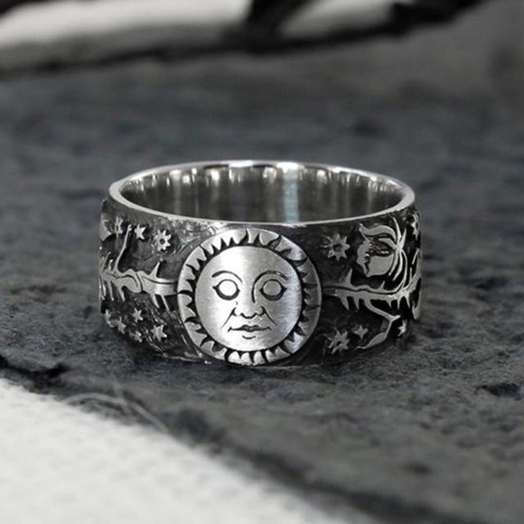 Silver Sleepy Sun Ring - Picture 1 of 1